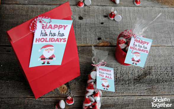 Cute, Easy Neighbor Christmas Gifts {Printable Tags!} - It's